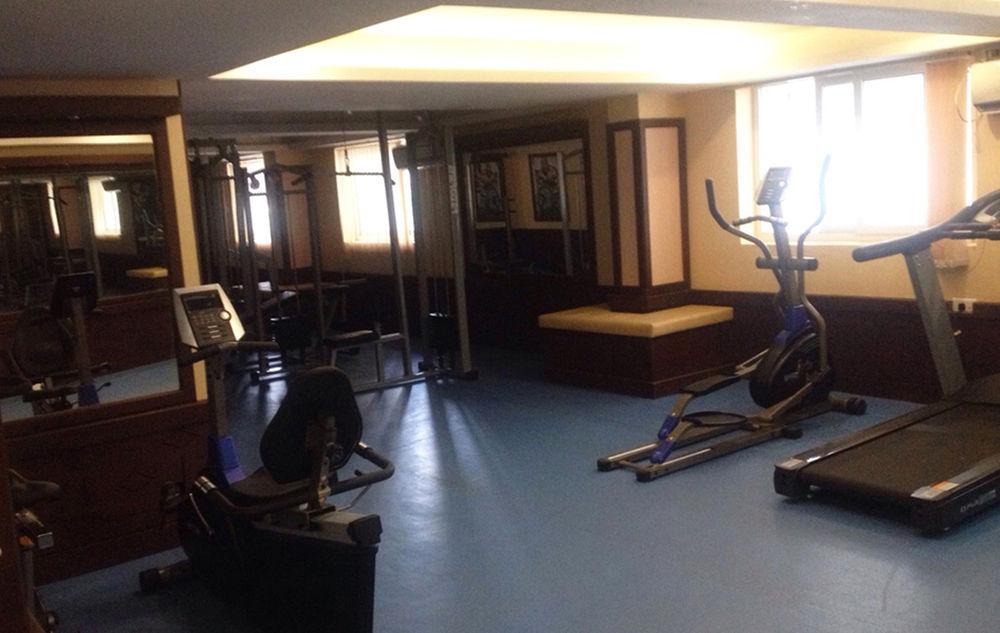 Atlas Airport Hotel Apartment 니둠바서리 외부 사진