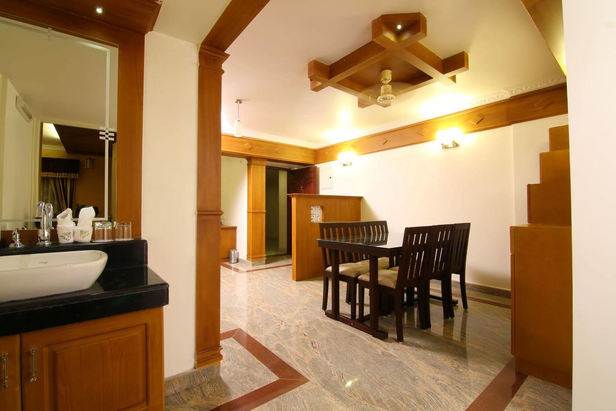 Atlas Airport Hotel Apartment 니둠바서리 외부 사진
