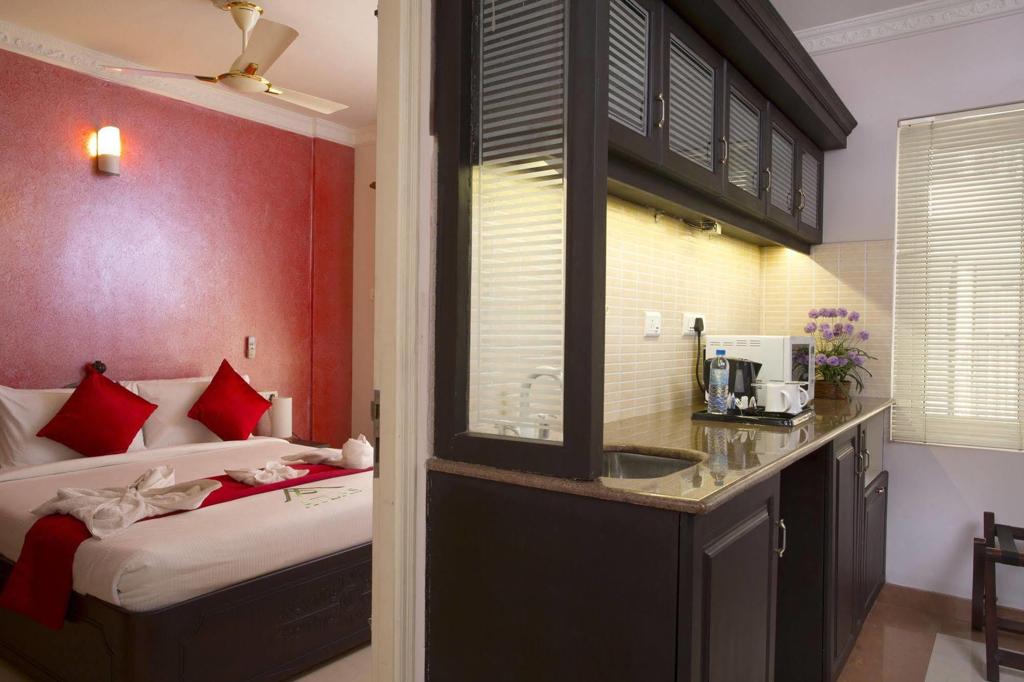 Atlas Airport Hotel Apartment 니둠바서리 외부 사진