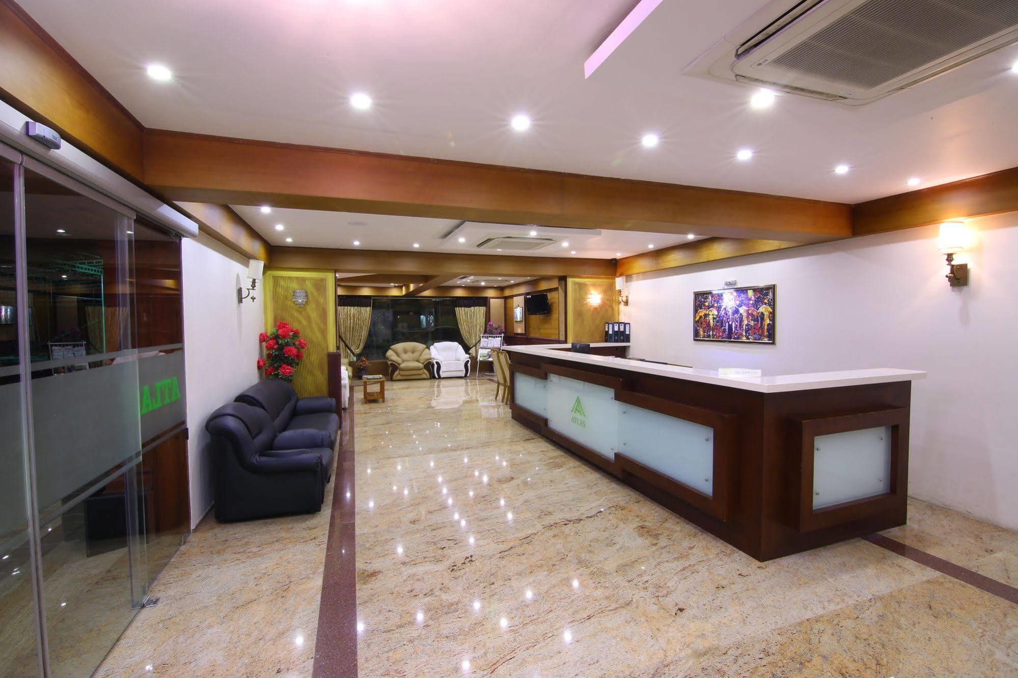 Atlas Airport Hotel Apartment 니둠바서리 외부 사진