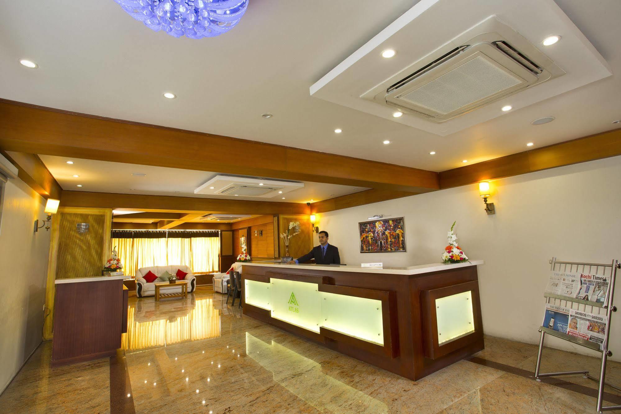 Atlas Airport Hotel Apartment 니둠바서리 외부 사진