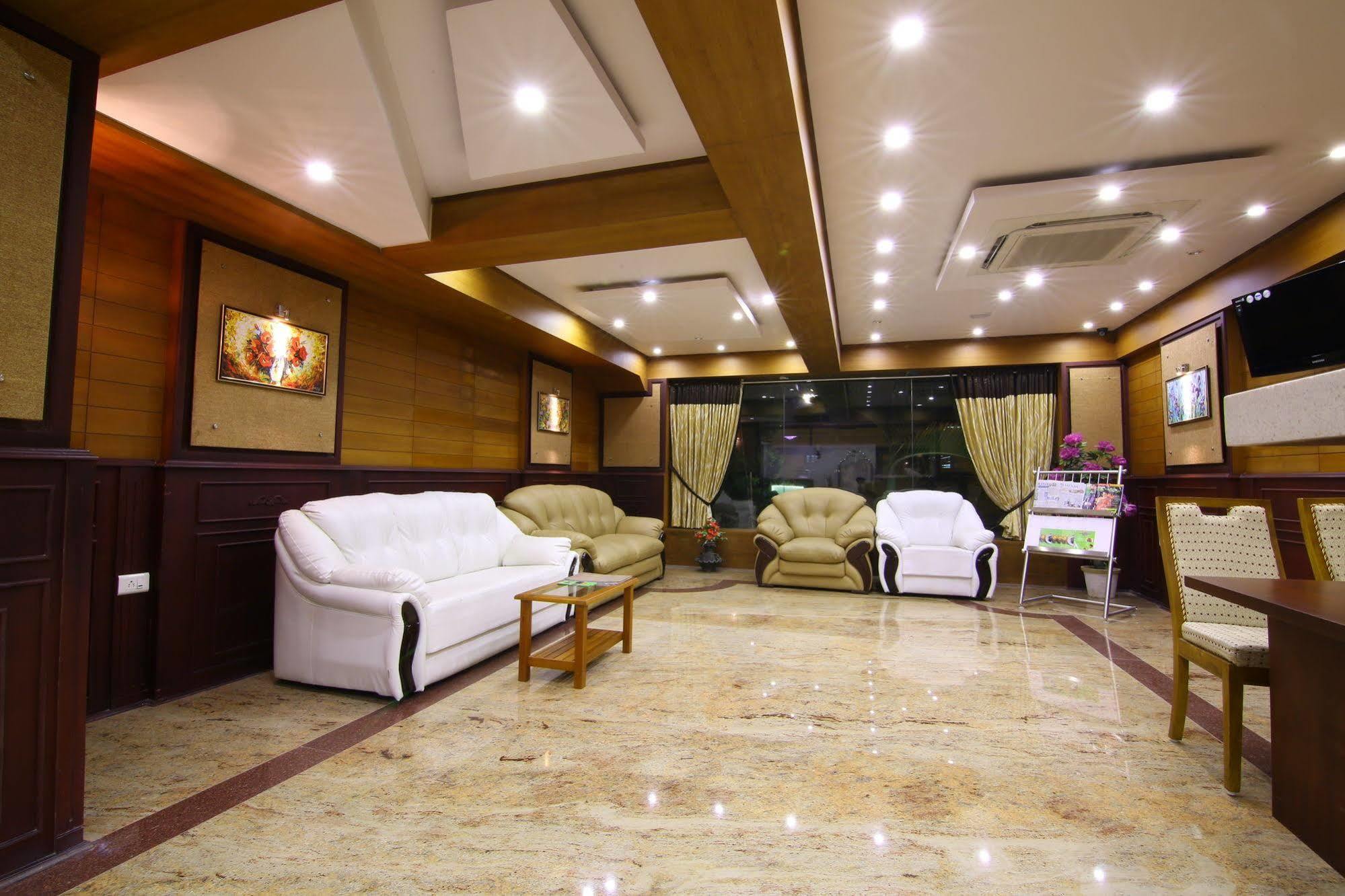 Atlas Airport Hotel Apartment 니둠바서리 외부 사진