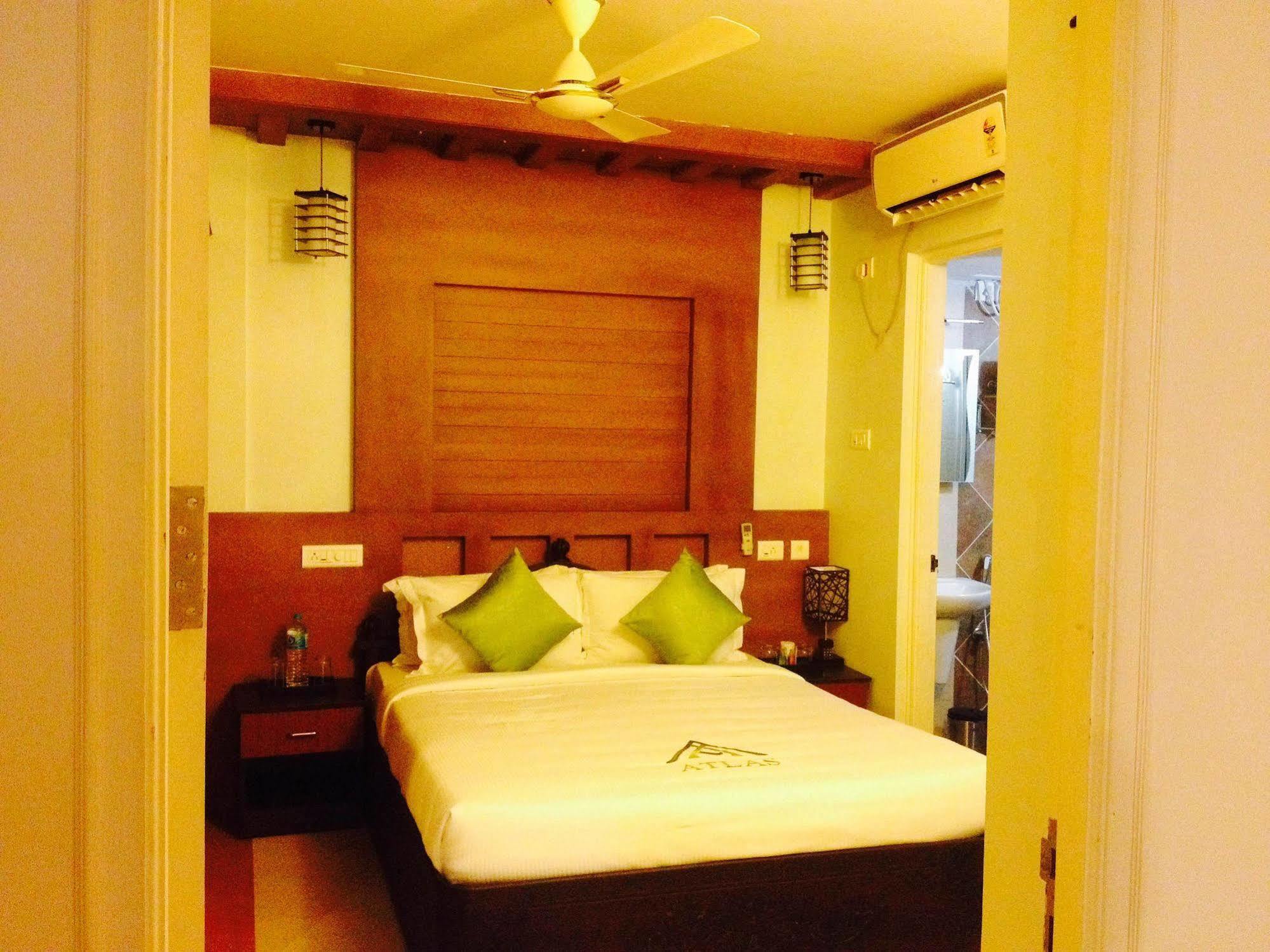 Atlas Airport Hotel Apartment 니둠바서리 외부 사진